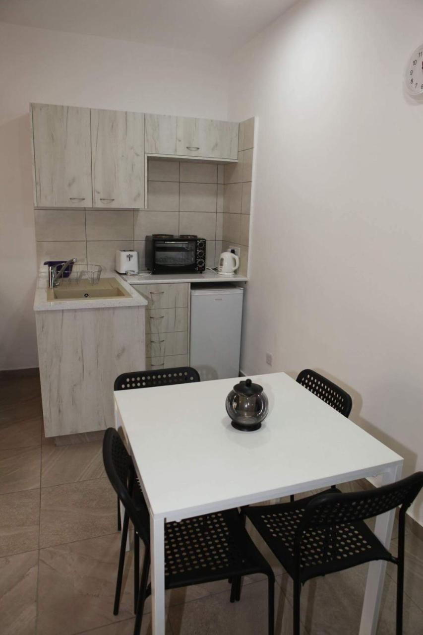 Aparthotel Polyxeni 3*
