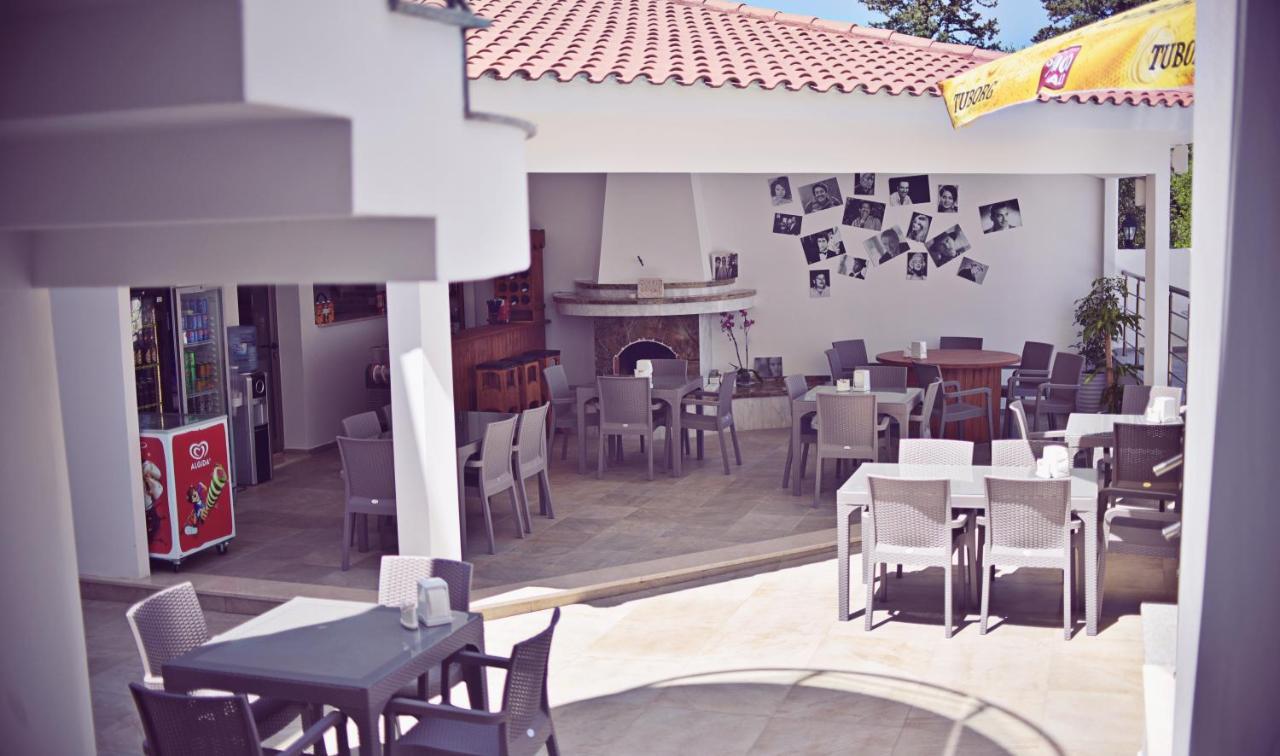 Metin * Kyrenia (Northern Cyprus)