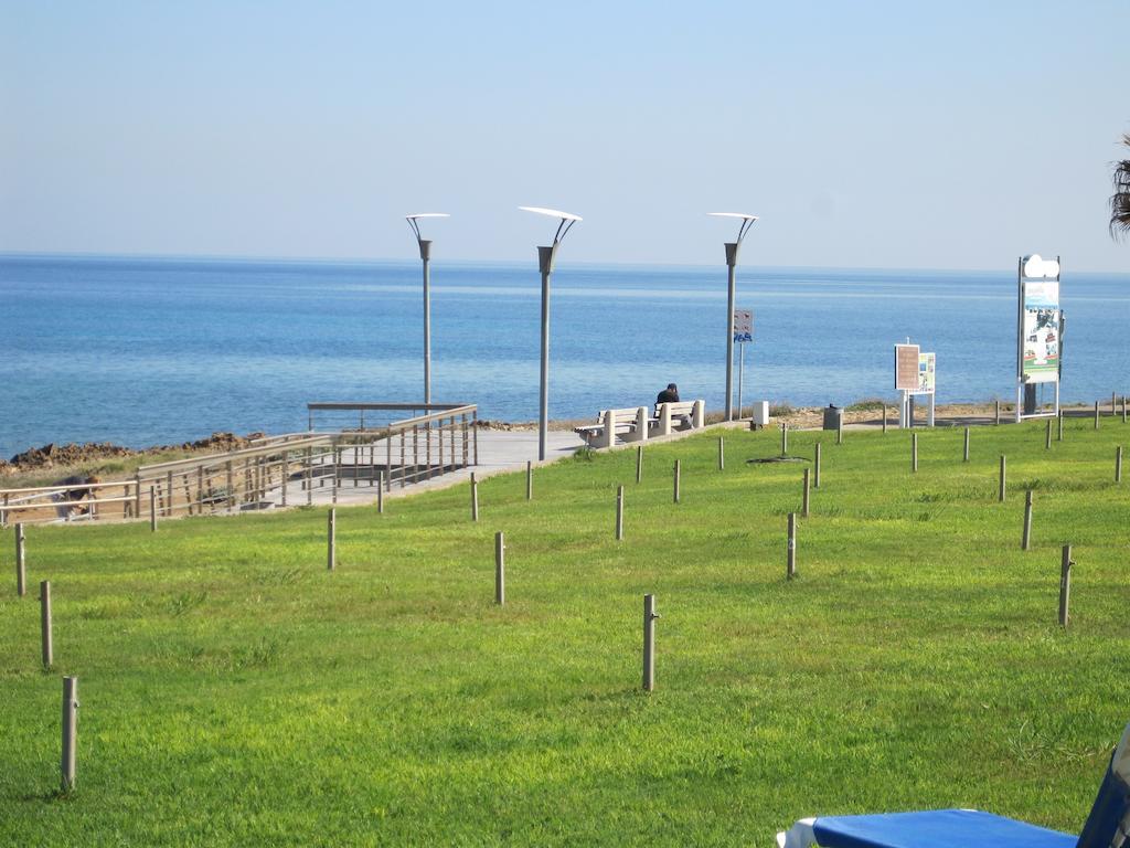 Polyxenia Isaak Dafni * Protaras
