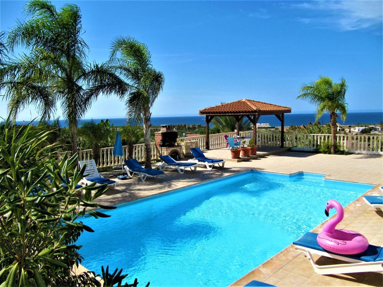 Dioni Holiday home *