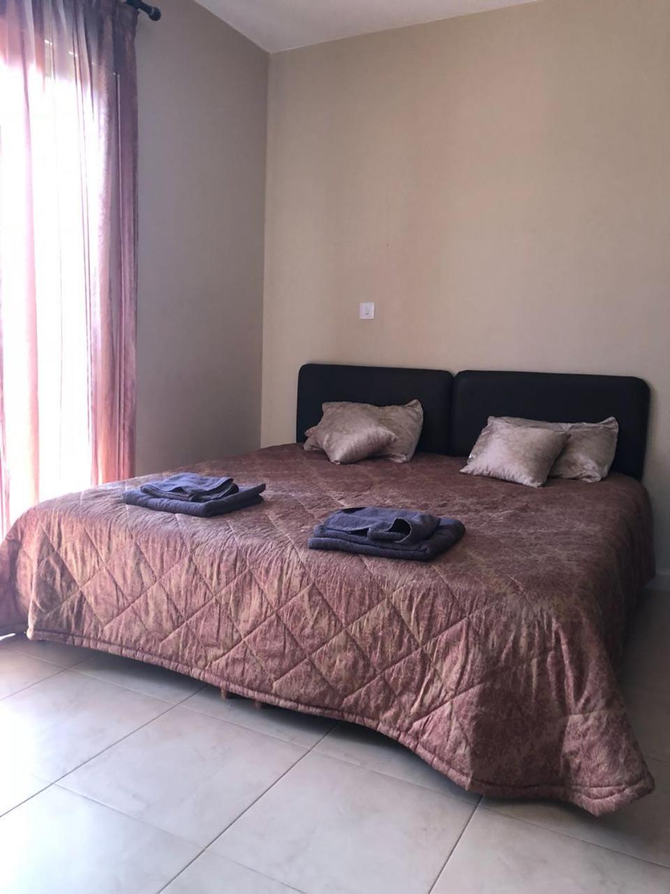 In Neo Chorio Apartment Polis
