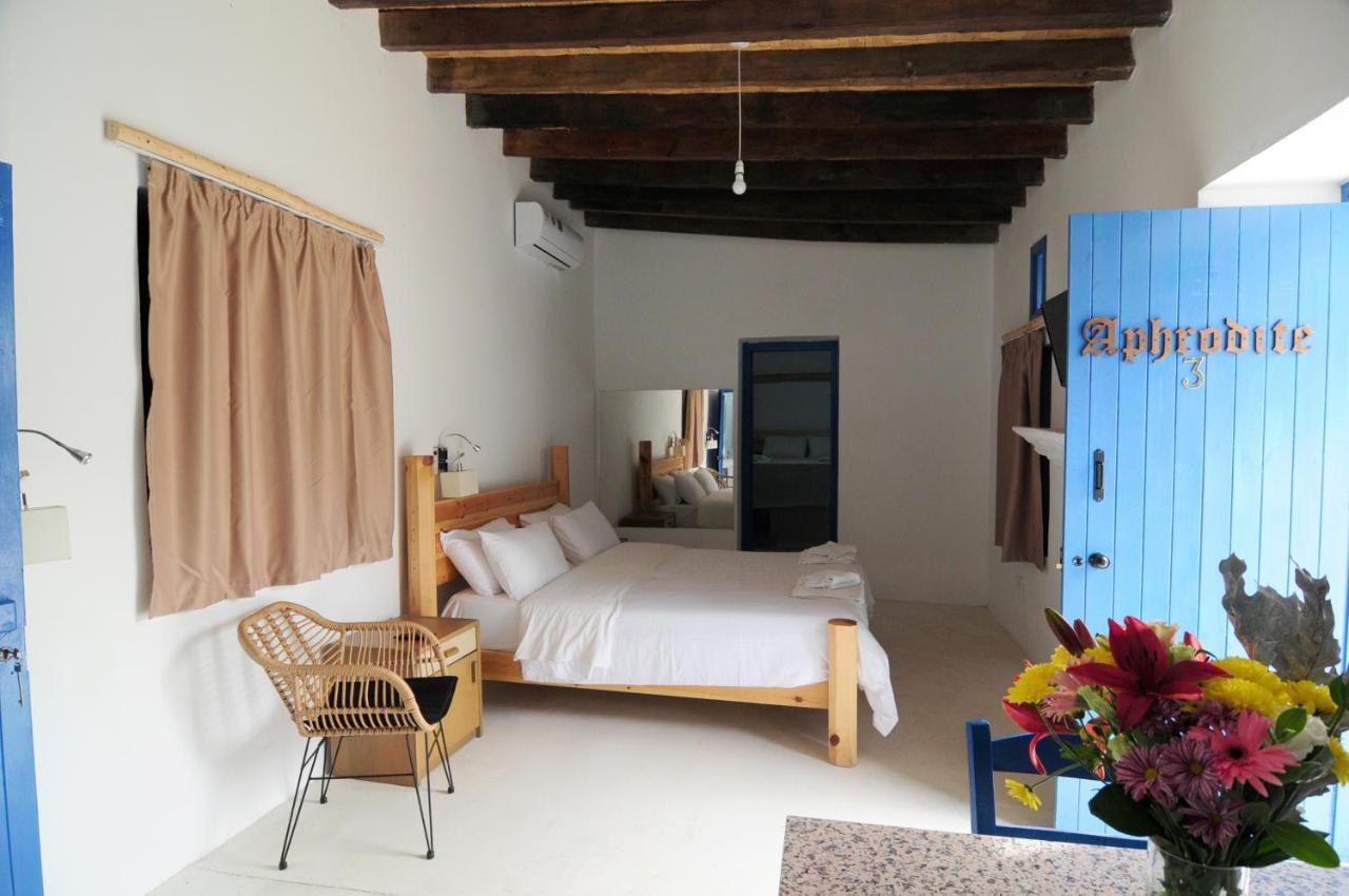 Lithos Aparthotel *