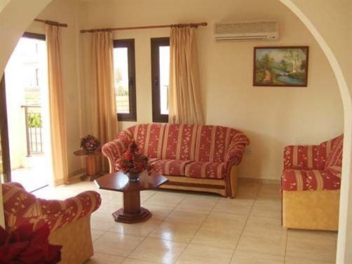 Villa Marinea *