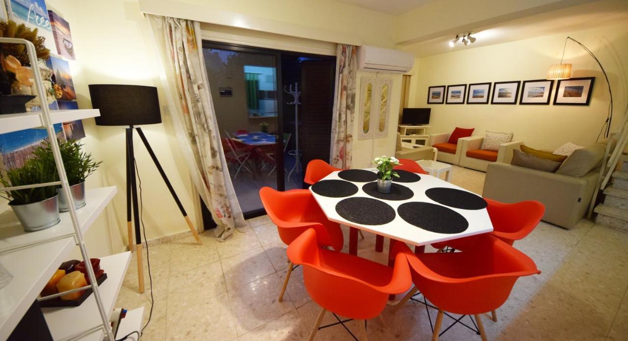 Christos House Holiday home *