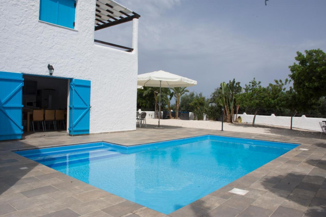 Votsalo Villa Pomos