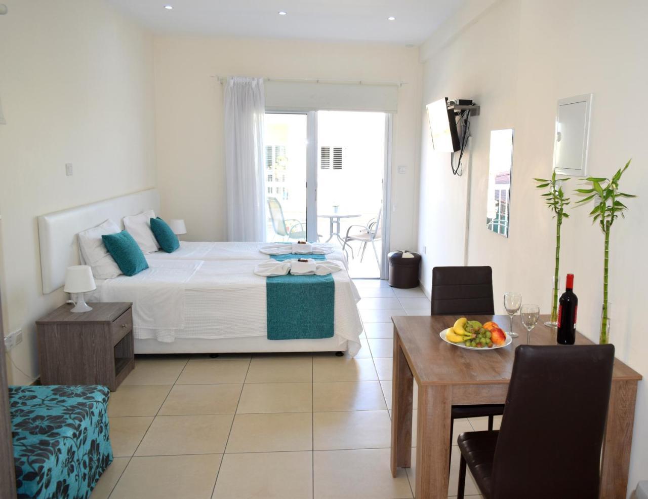 Cross Road Apartamento Agia Napa