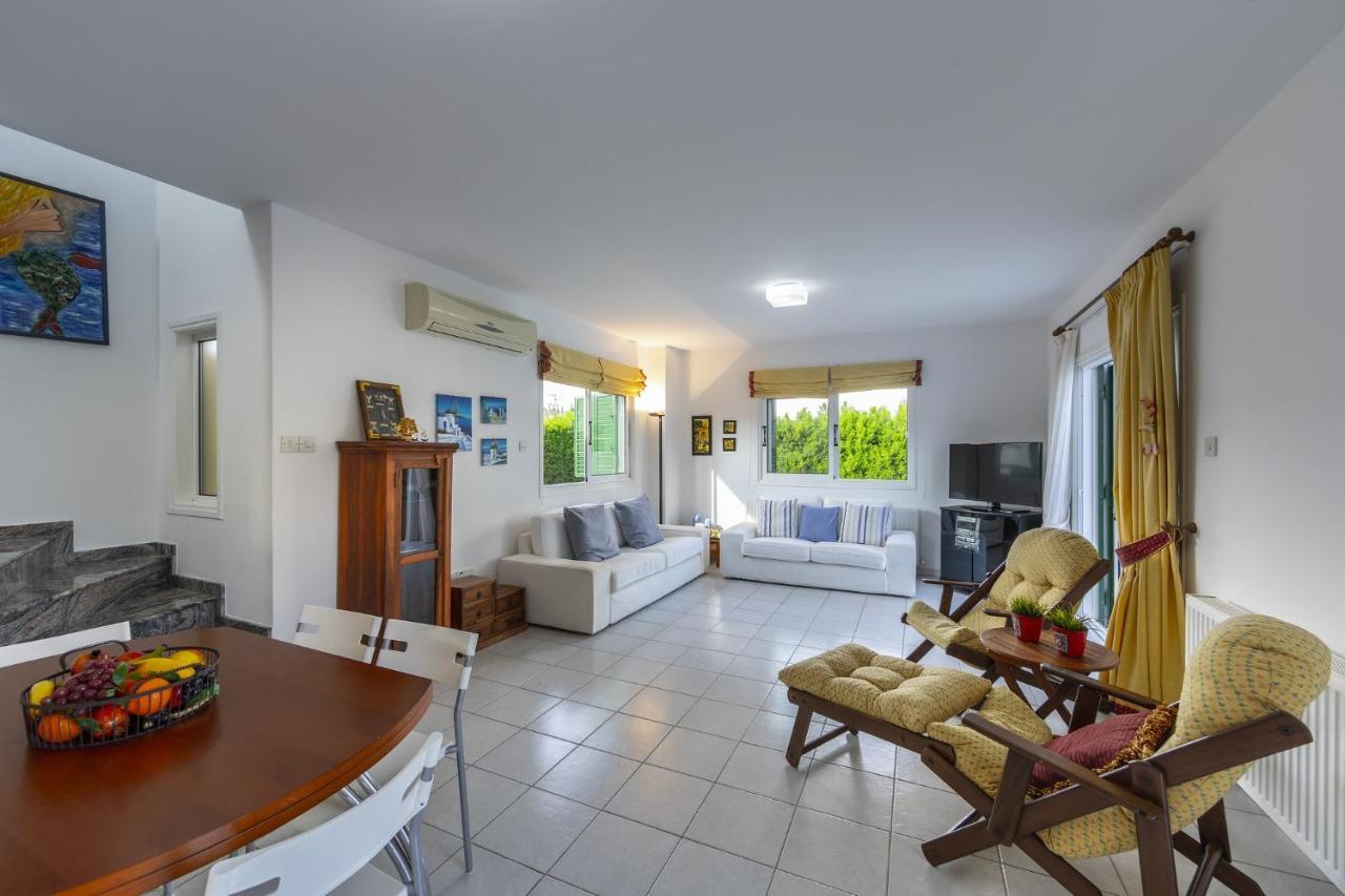 Villa Arya