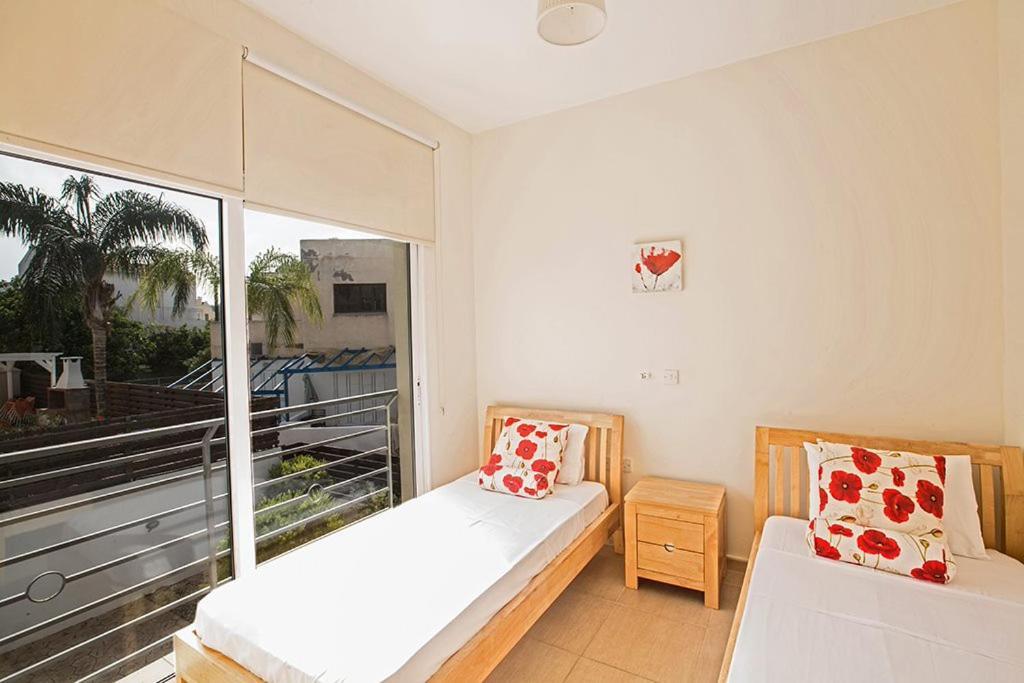 Artemis Delfini Villa Protaras