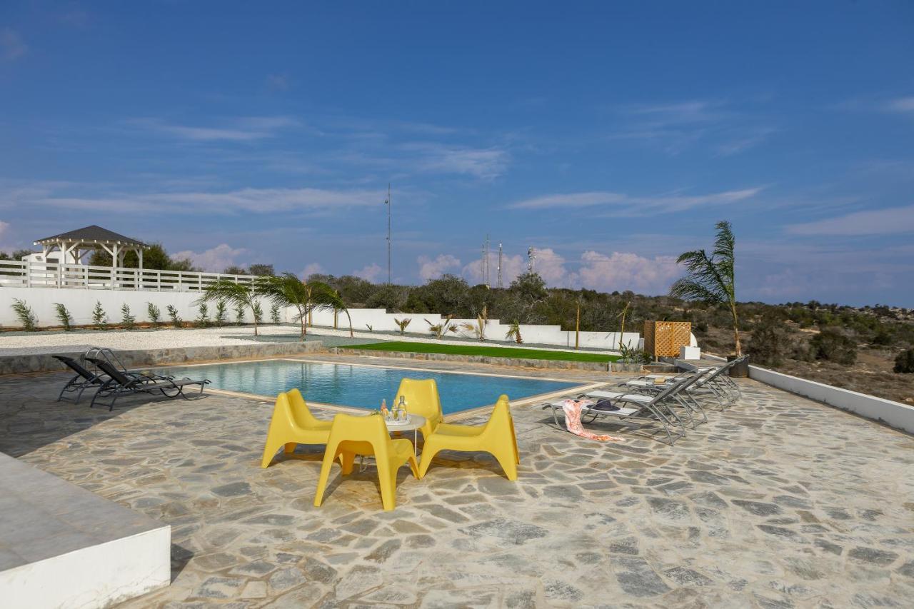 Greco Hilltop Views *