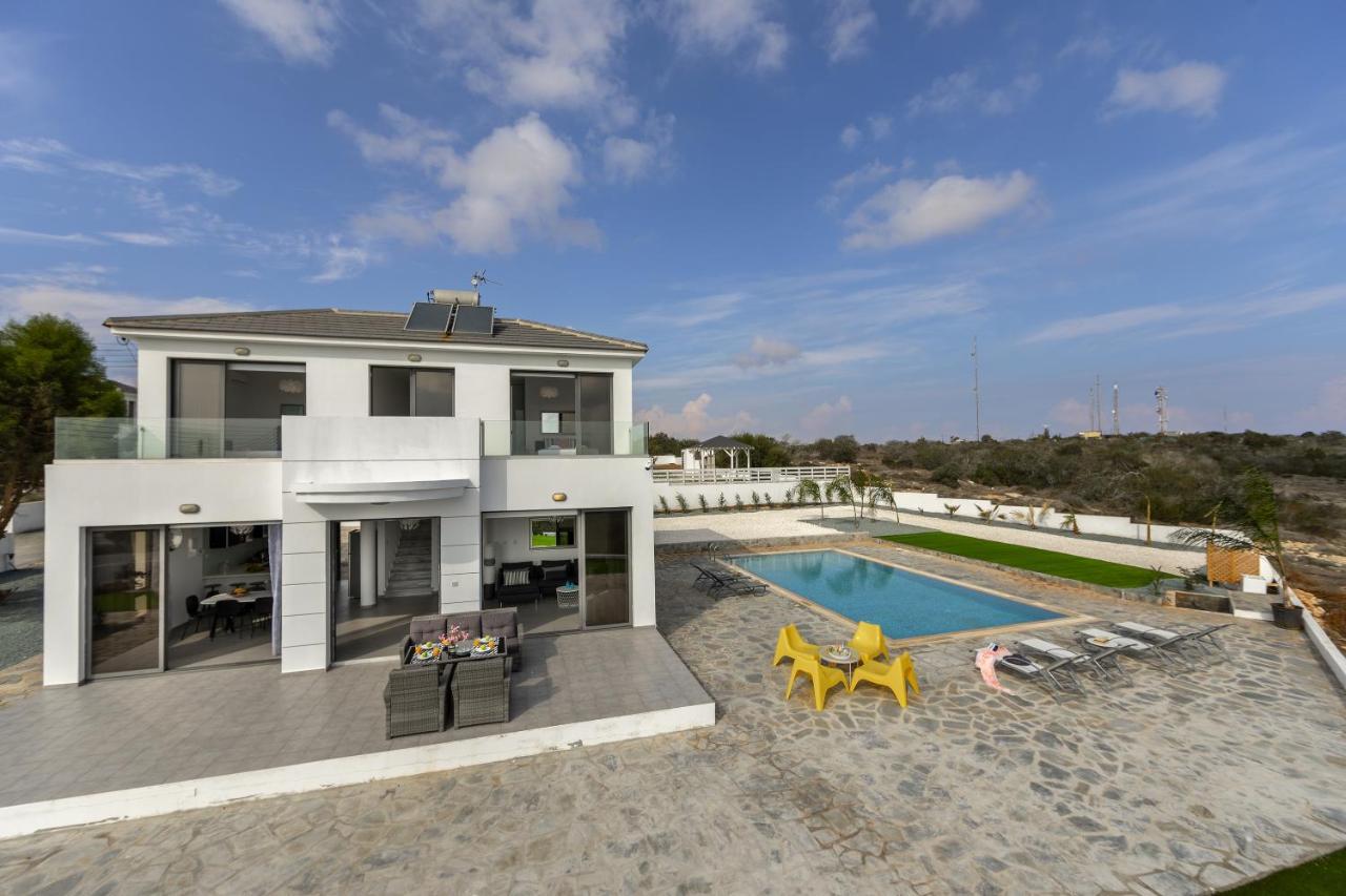 Greco Hilltop Views Pousada