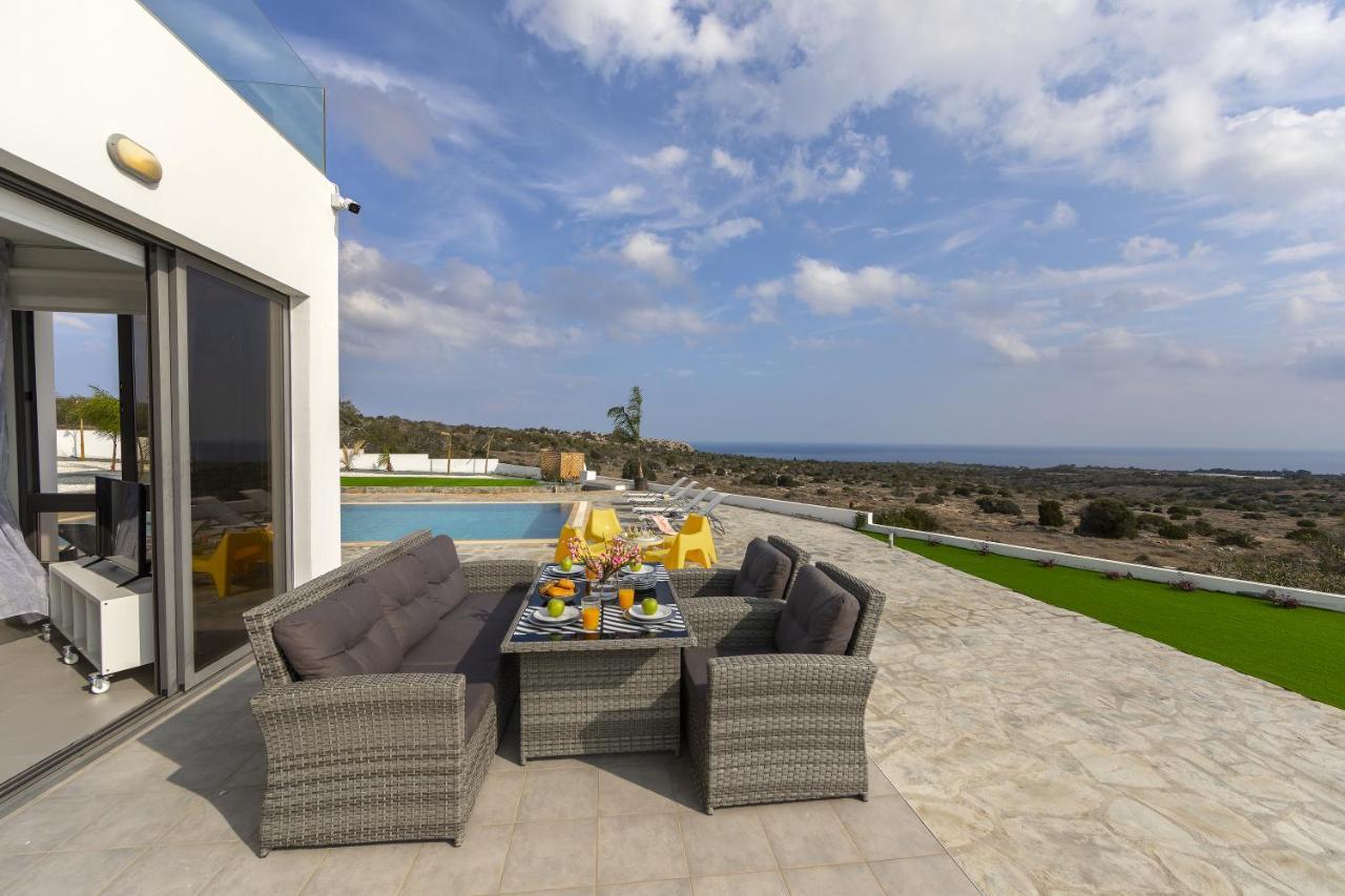 Greco Hilltop Views *