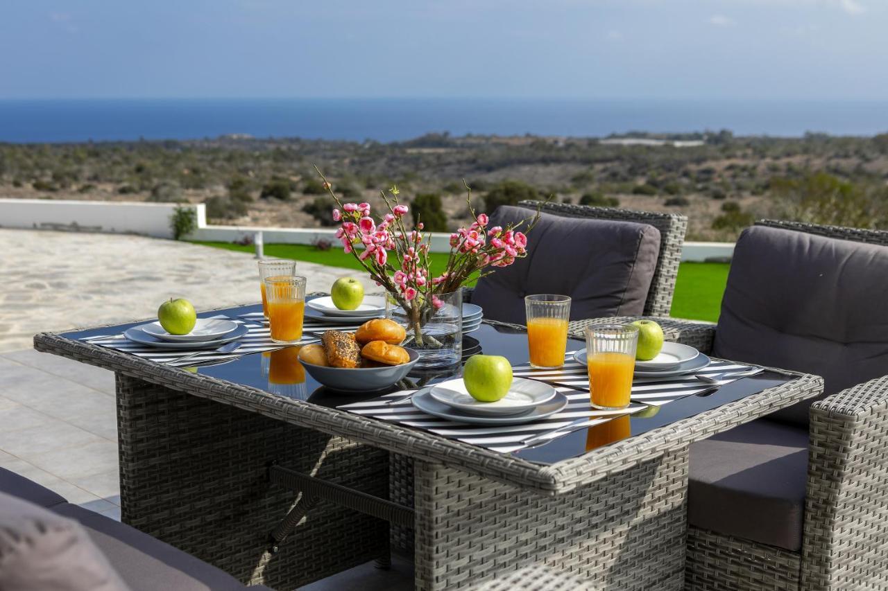 Greco Hilltop Views *