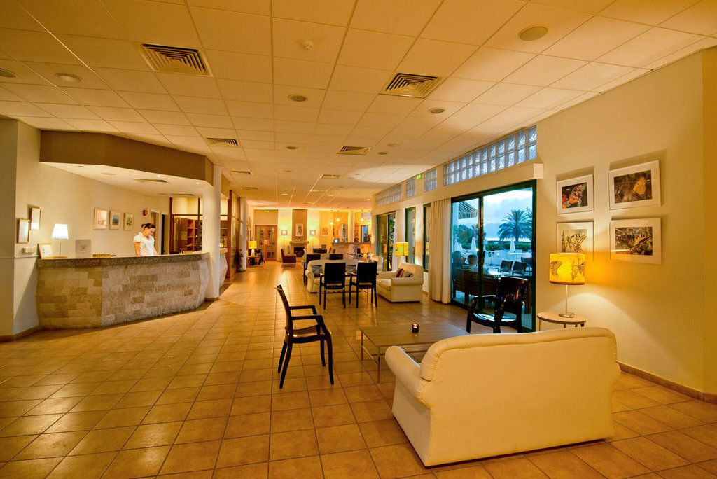 Natura And Hotel 3*