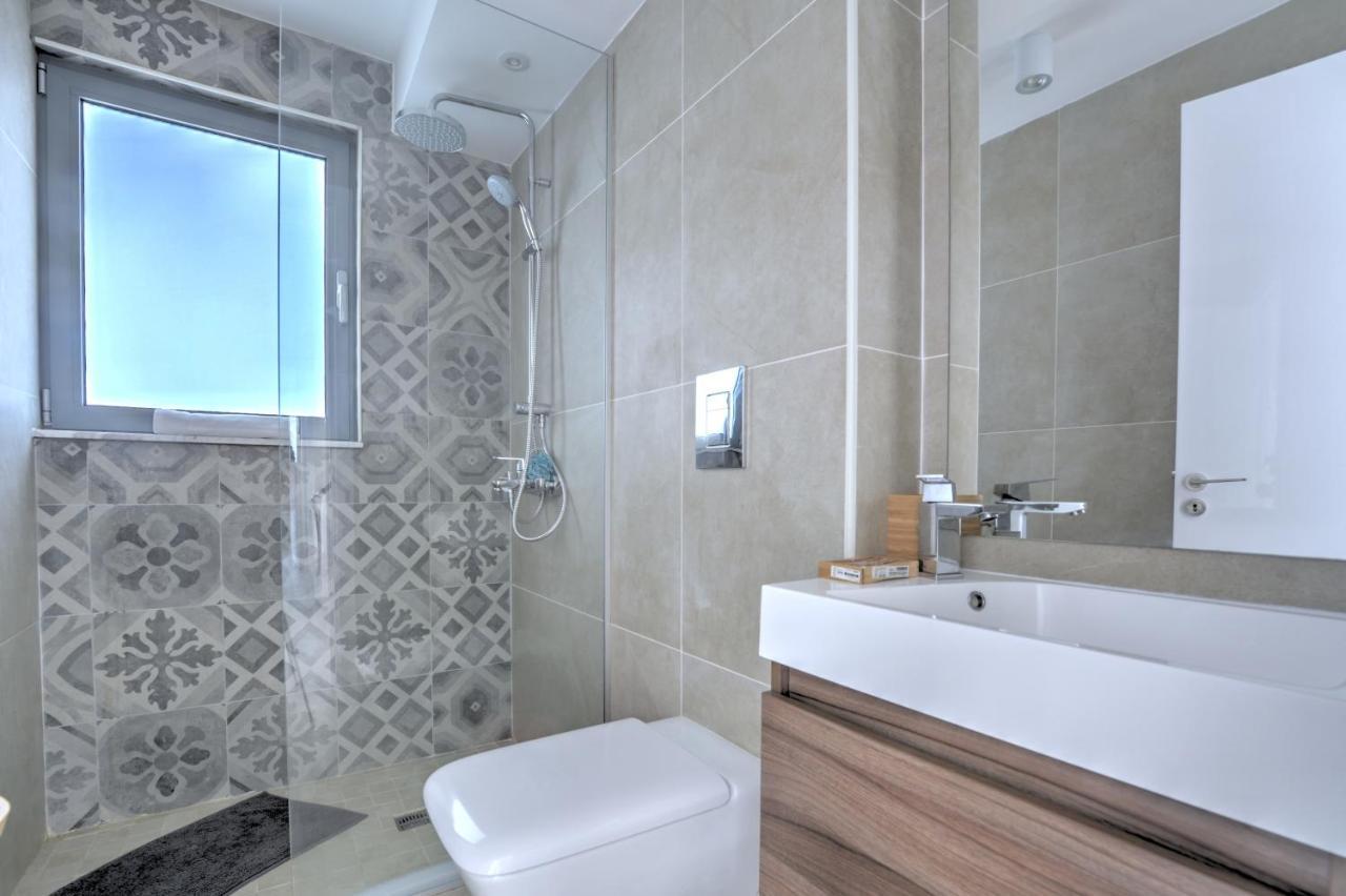 White Pearl * Protaras