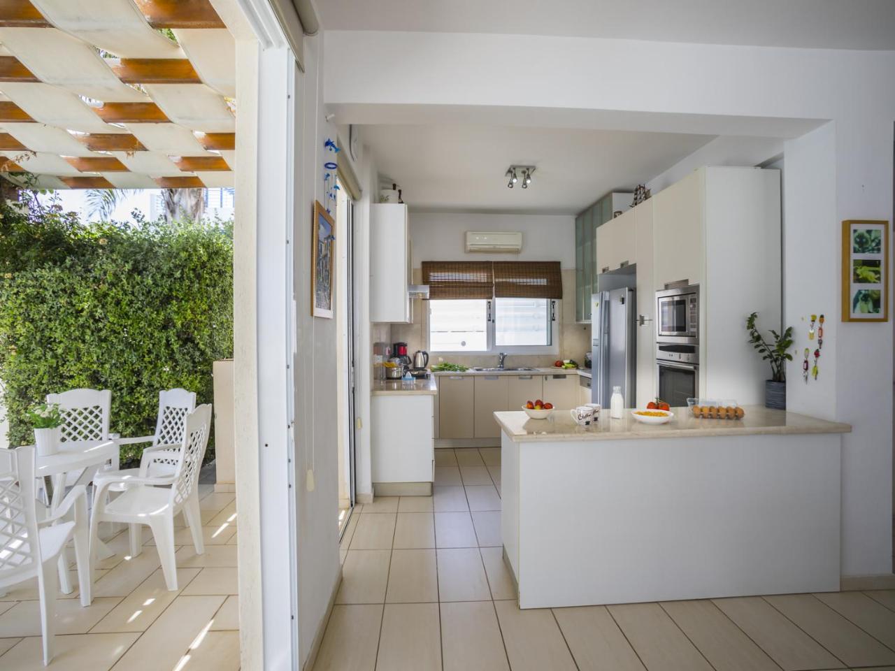Asteria By The Sea Villa