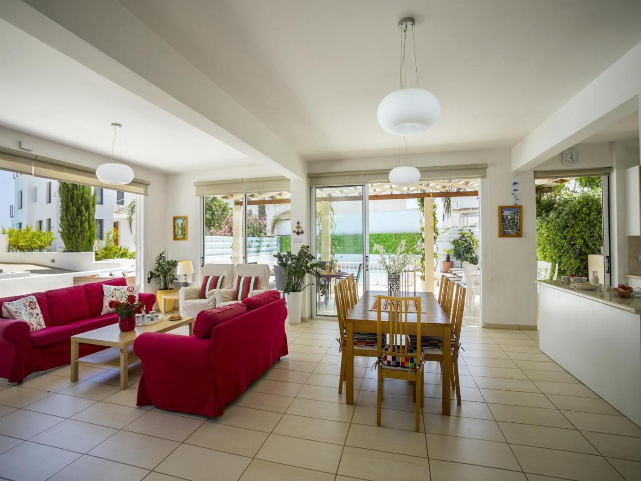 Villa Asteria By The Sea *
