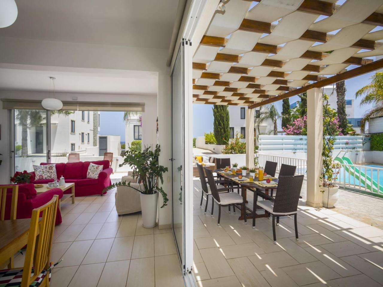 Villa Asteria By The Sea *