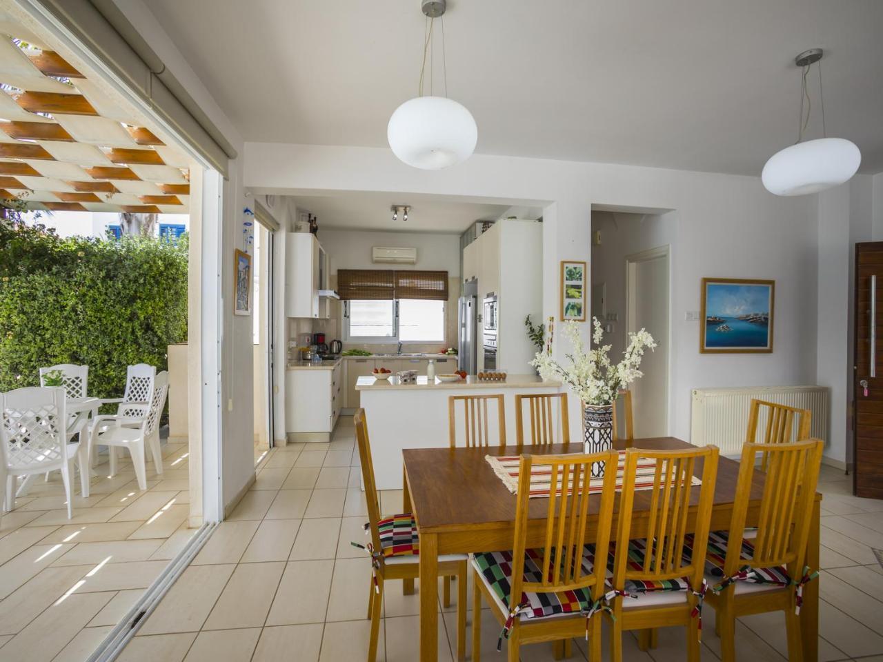 Villa Asteria By The Sea Protaras