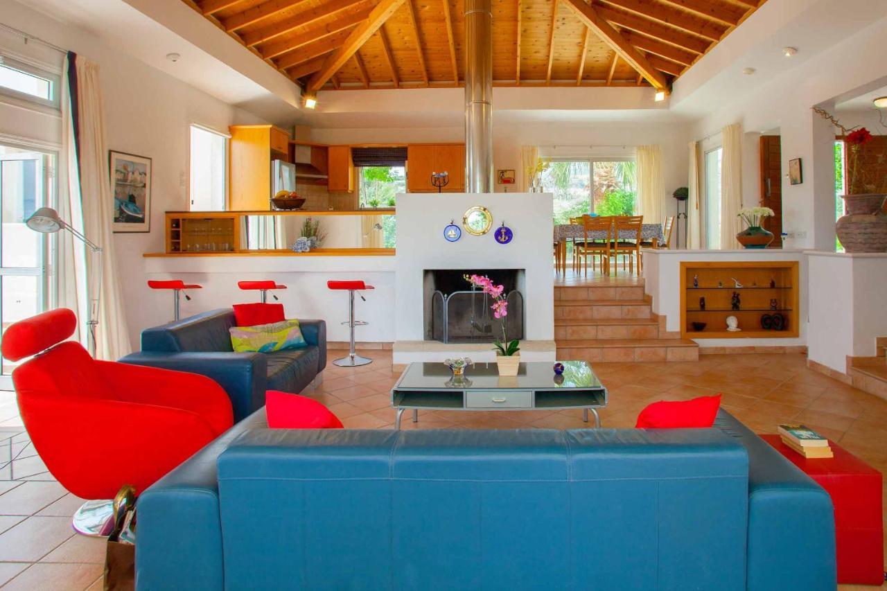 Villa Marista Peyia