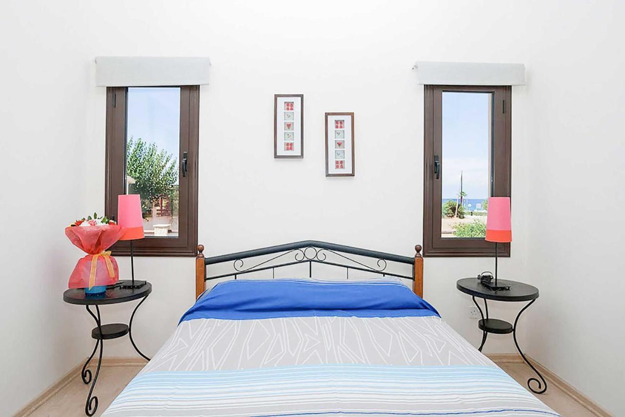 Sea Side Villa Polis
