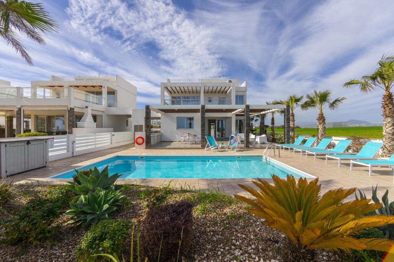 Villa Faros Beachfront Perivolia