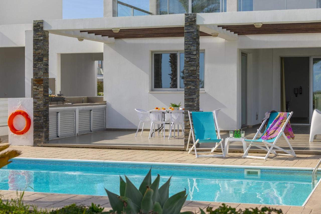 Villa Faros Beachfront *