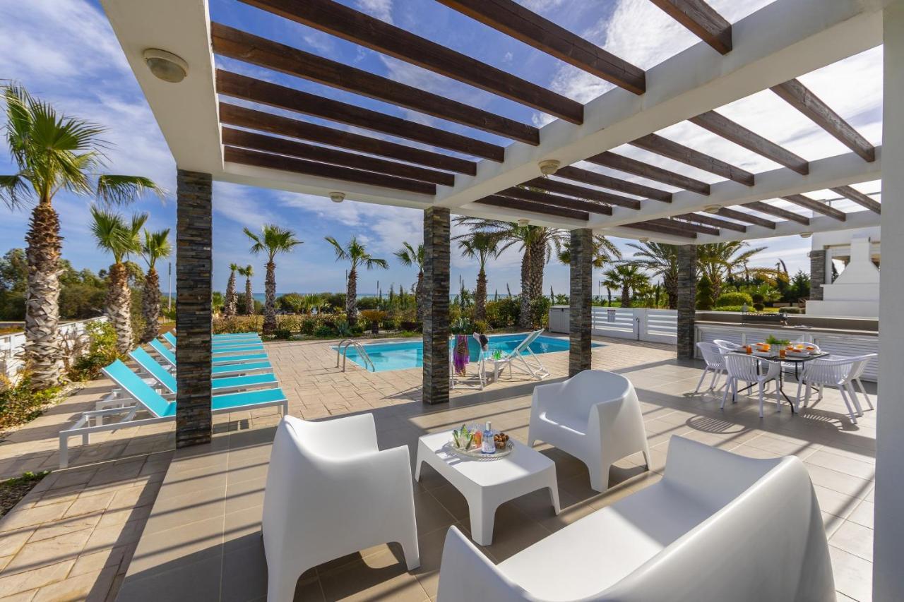 Faros Beachfront *