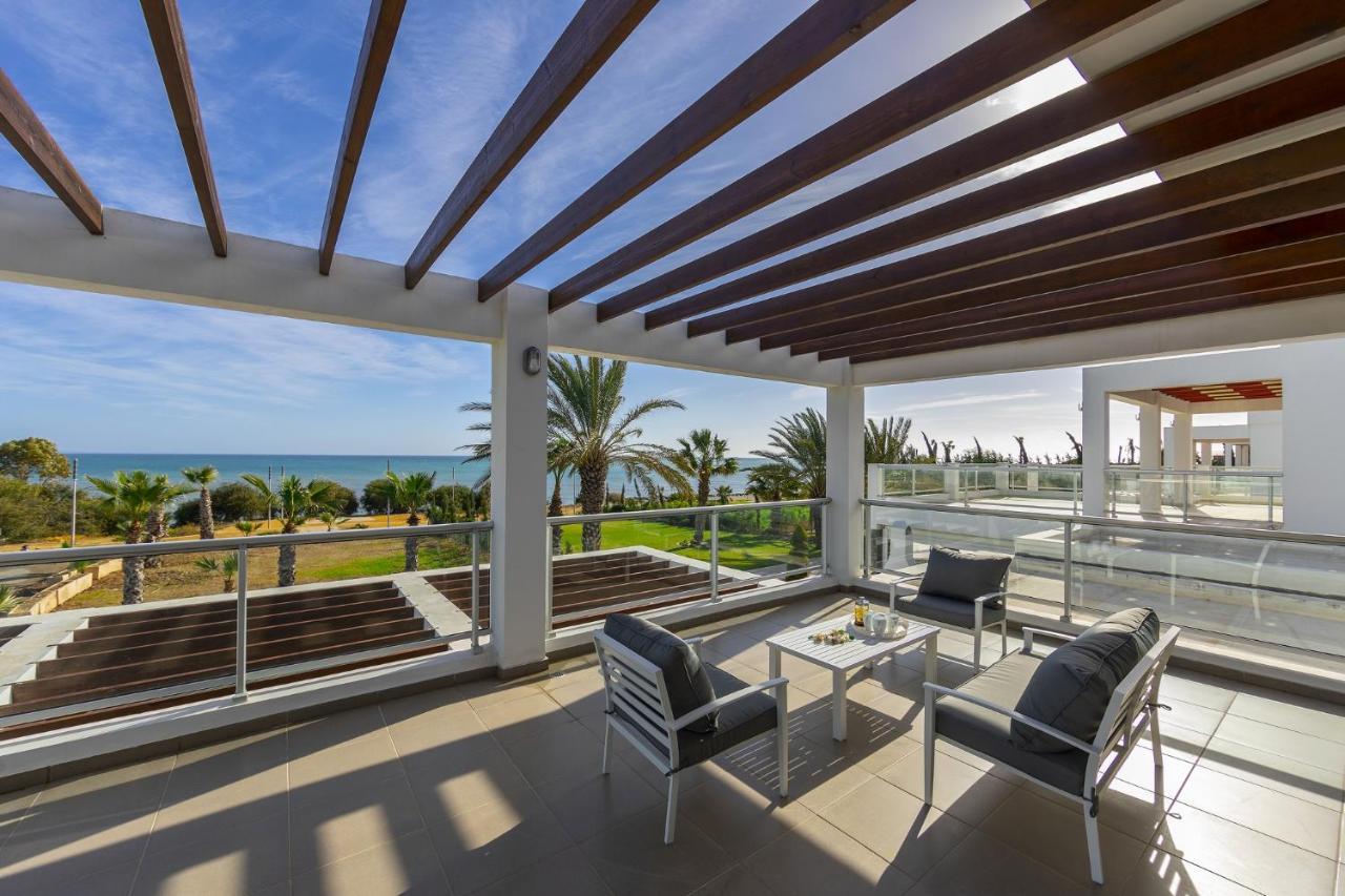 Villa Faros Beachfront