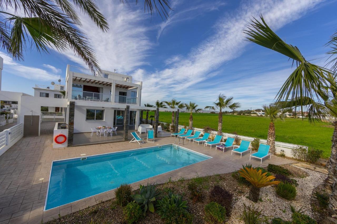 Faros Beachfront * Perivolia