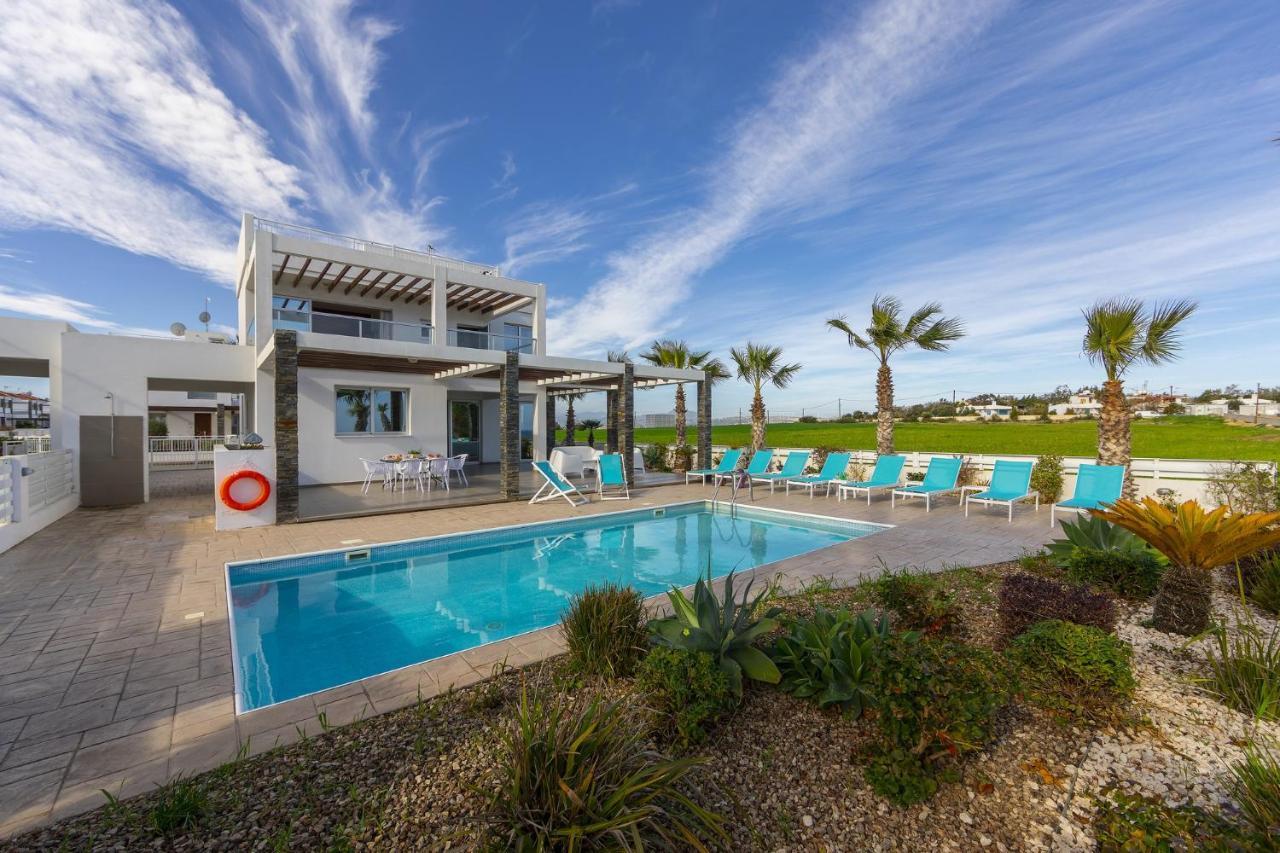 Faros Beachfront * Perivolia