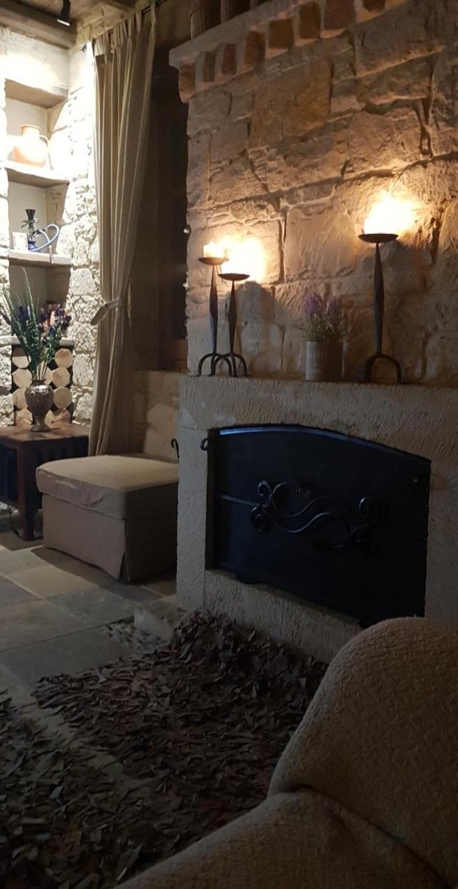 Traditional Stone House Pousada Lofou