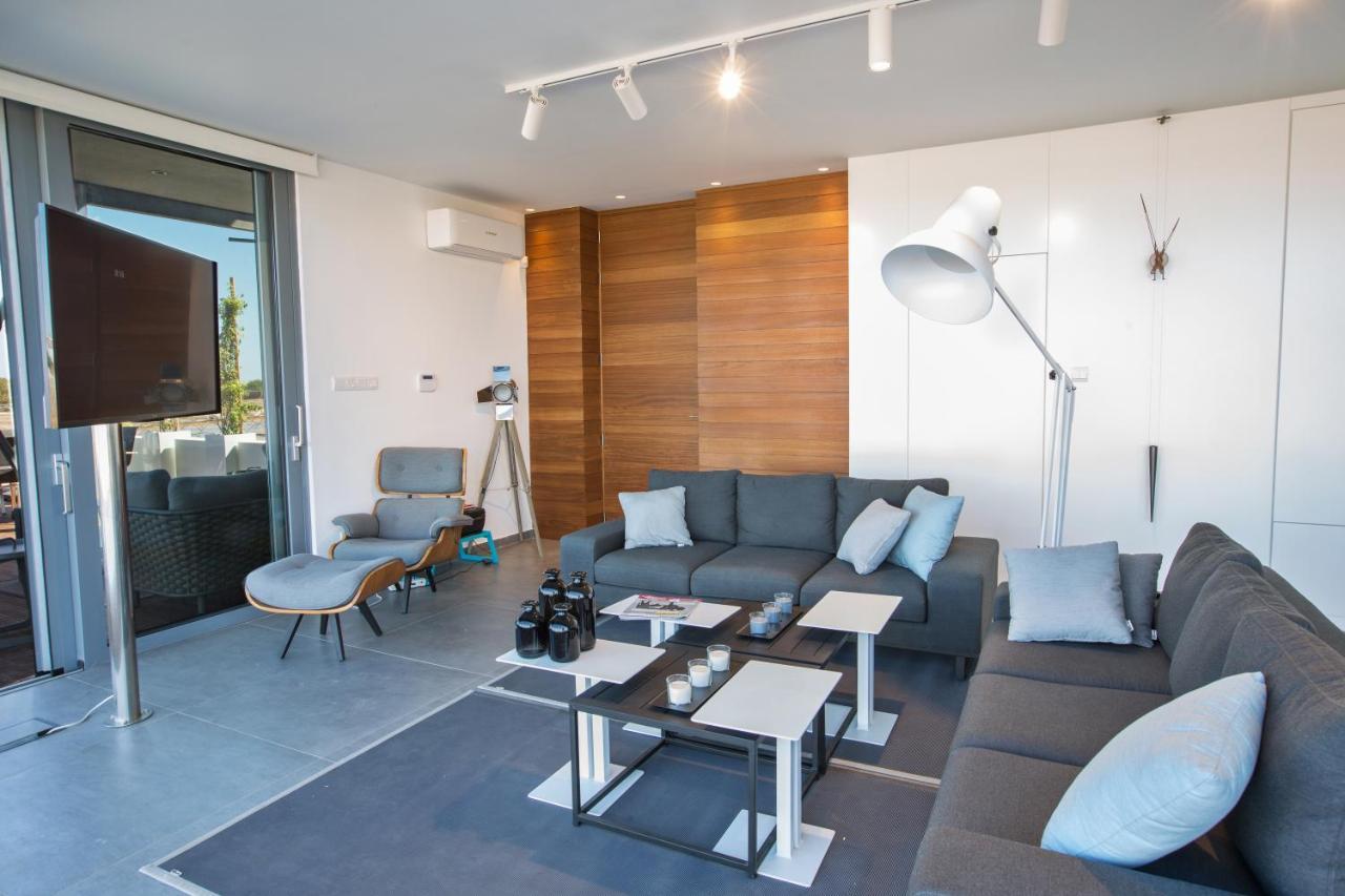 White Pearl Villa