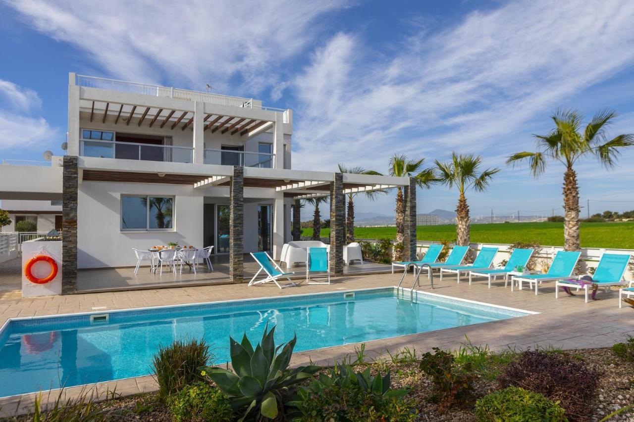 Faros Beachfront *