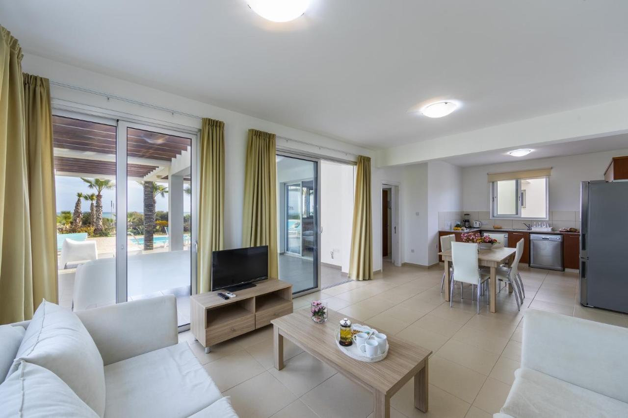 Faros Beachfront * Perivolia