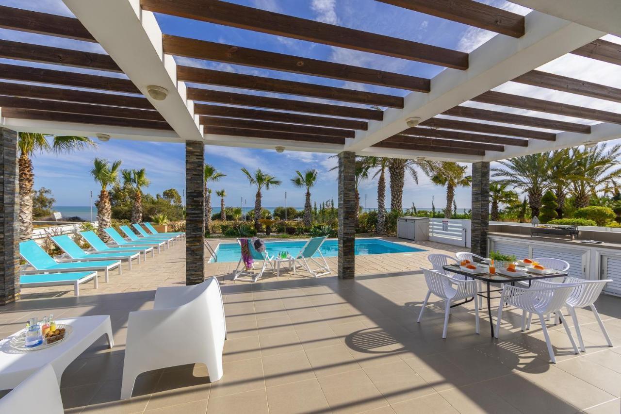 Villa Faros Beachfront Perivolia