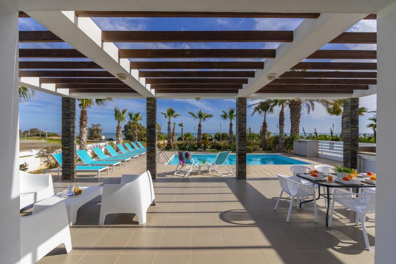 Villa Faros Beachfront Perivolia