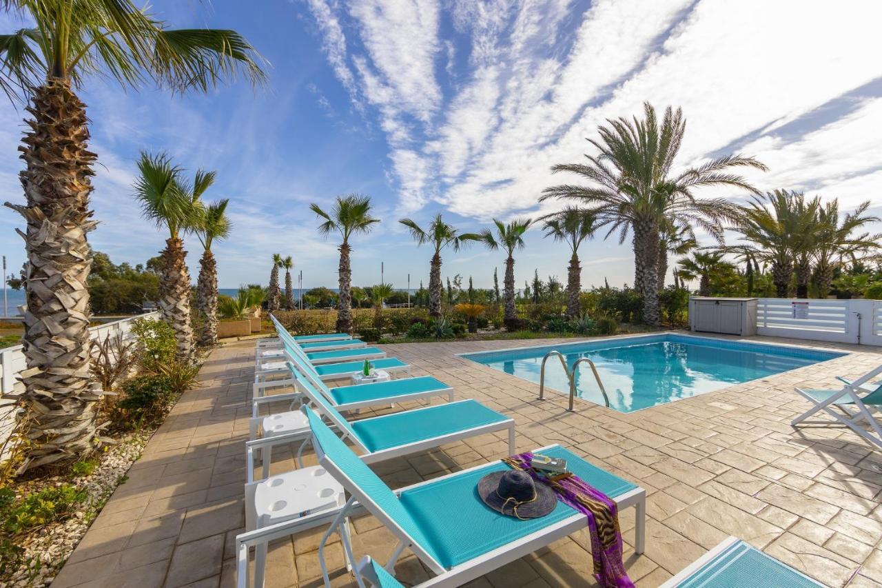 Faros Beachfront Villa