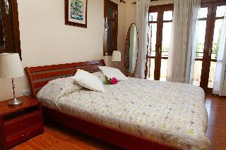 Aphrodite Hills Residences Hotel 5*