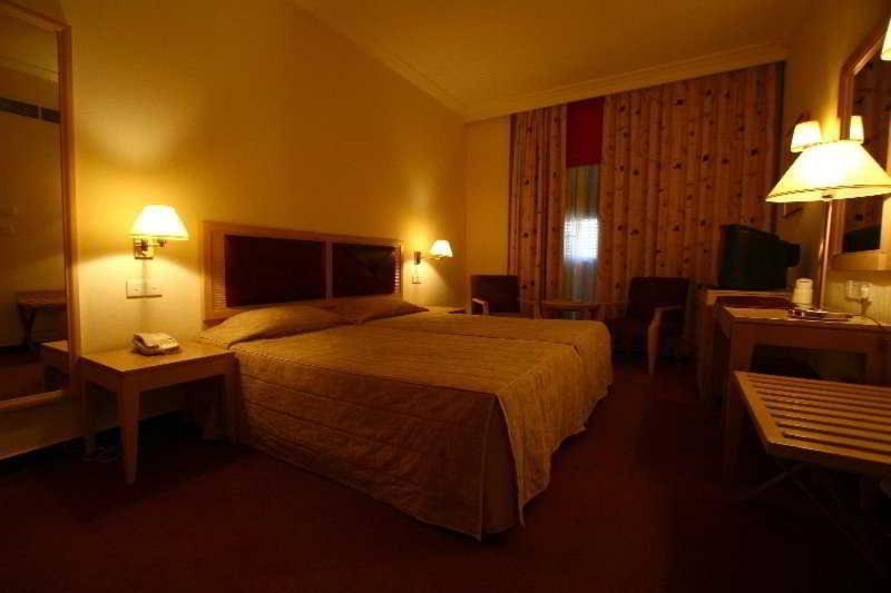 Curium Palace Hotel 4*