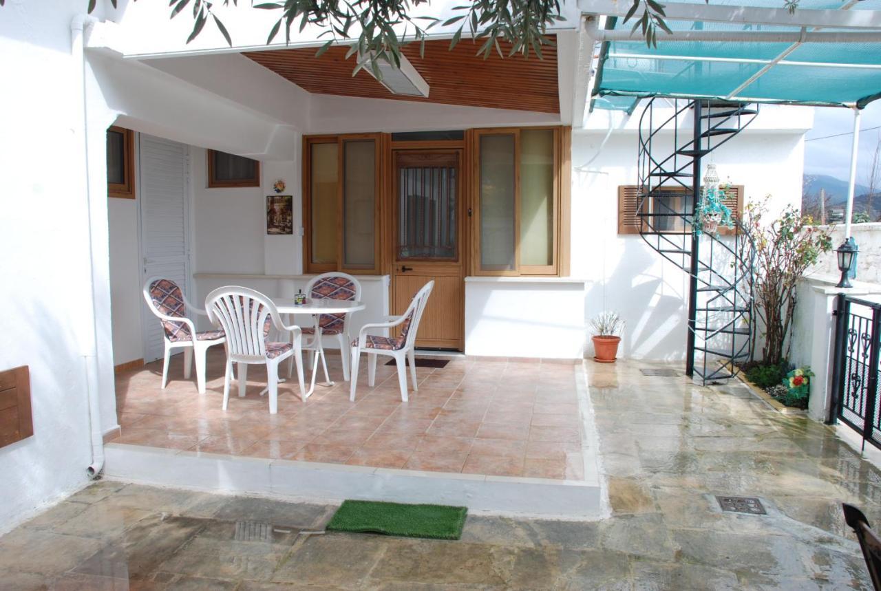 Appartement Kanarinis *