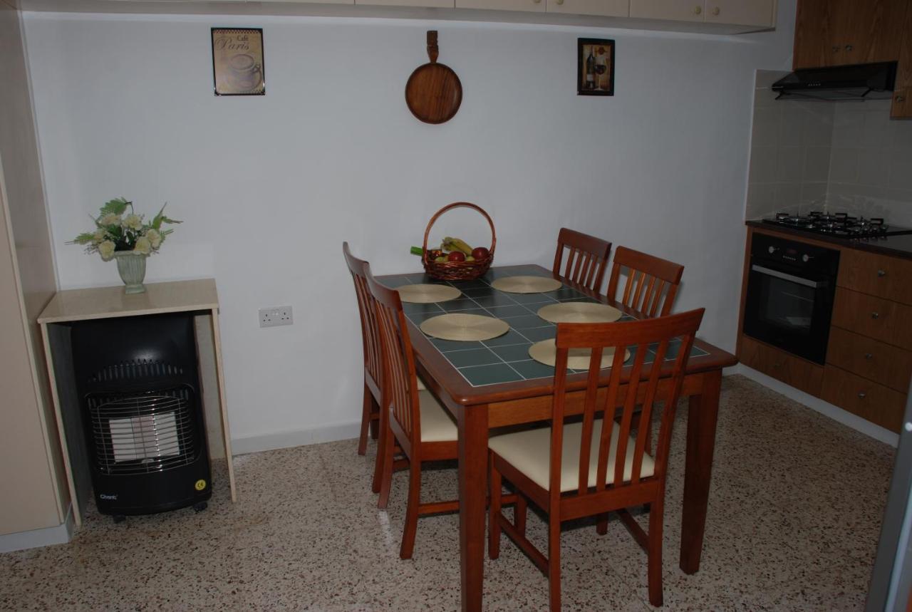 Appartement Kanarinis *