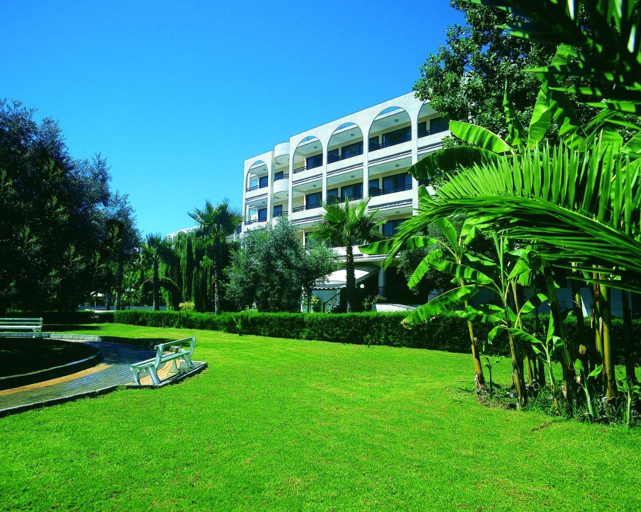 Atlantica Gardens Aparthotel 3*