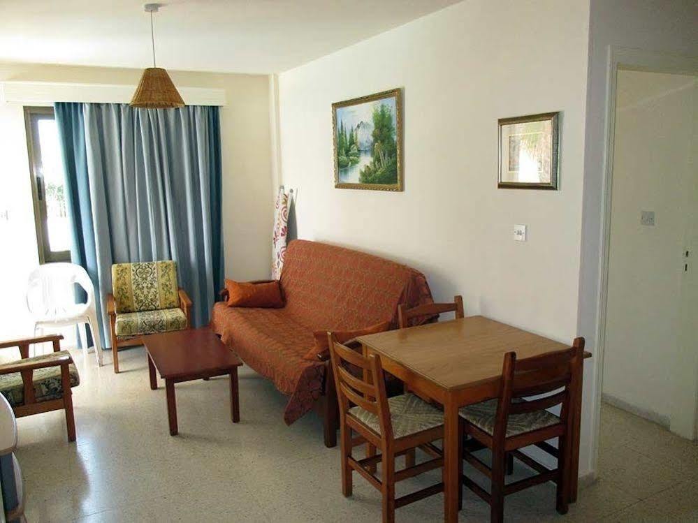 Aparthotel Rododafni
