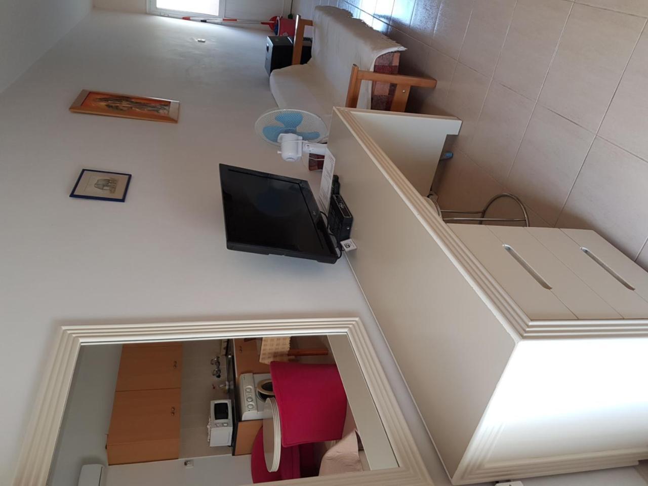 Zoe's Court 3* Klorakas
