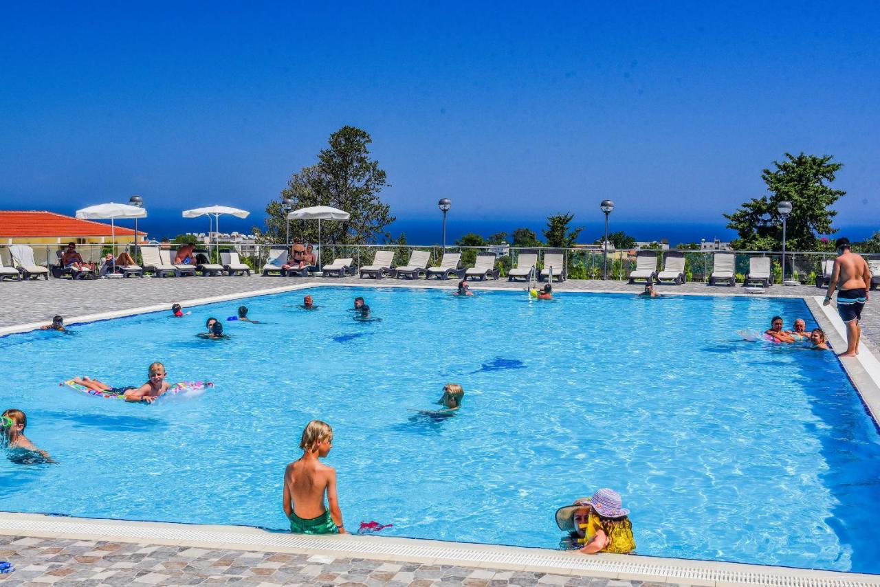 Hotel Riverside Garden & Suna's Club