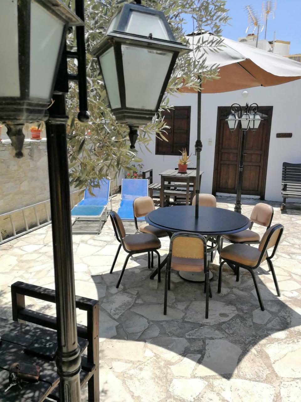 Romios Apartment