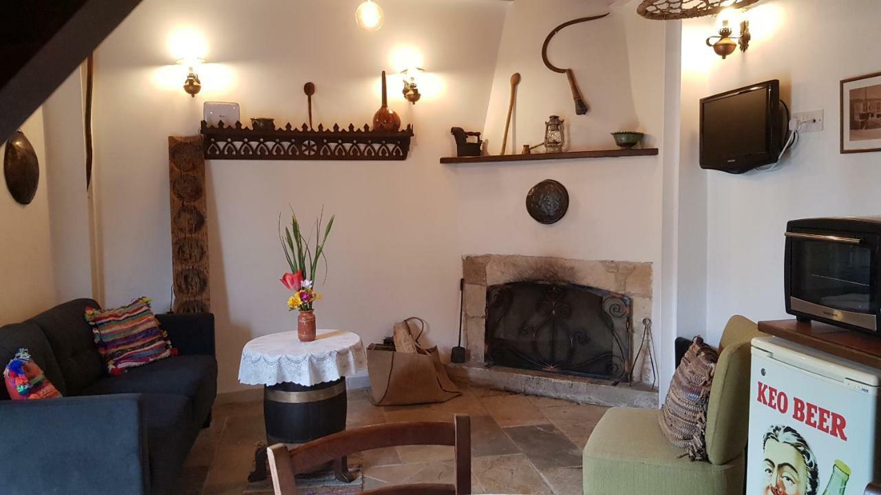Michalis Anoyia Traditional Stonehouse * Kathikas
