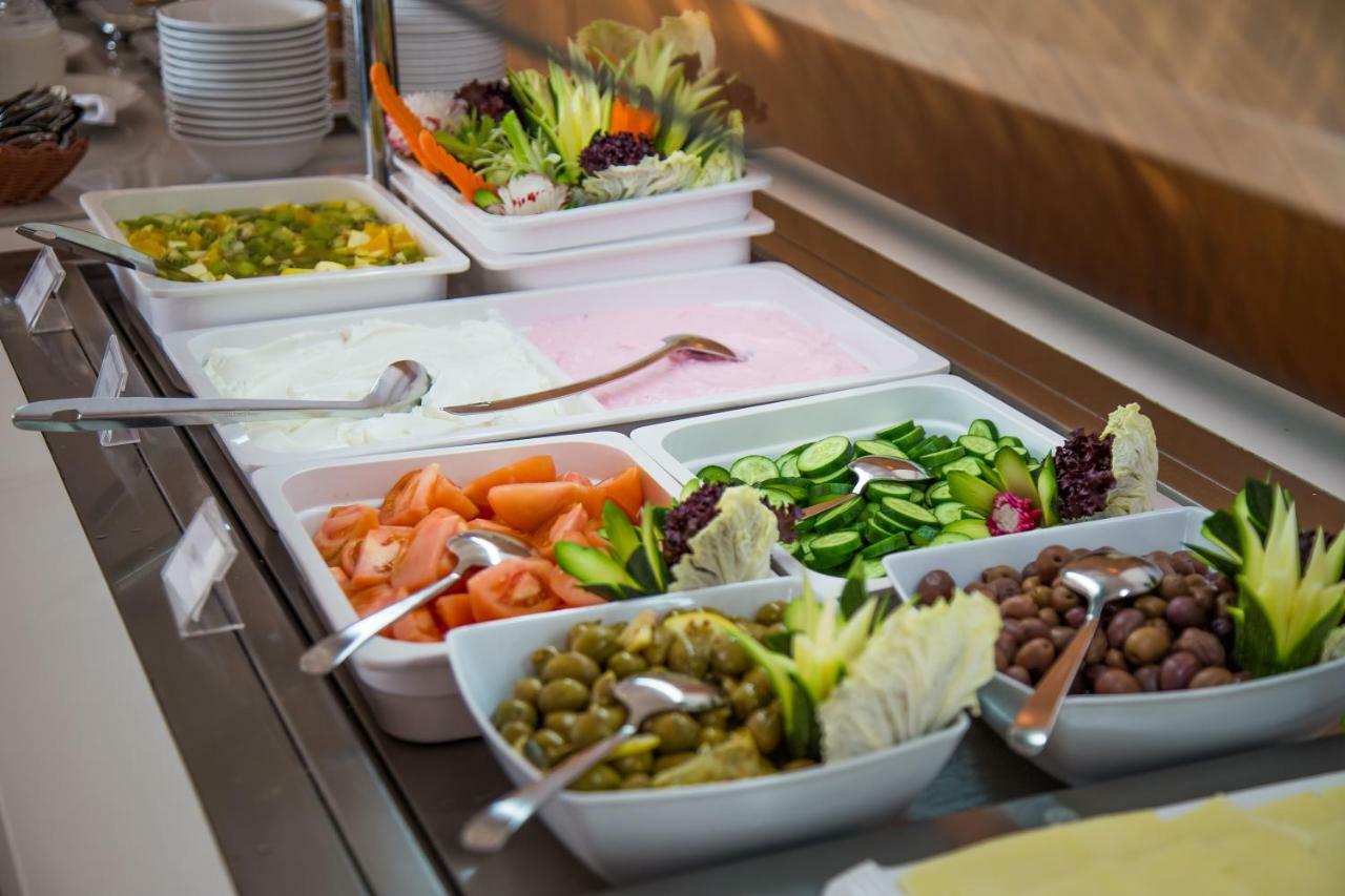 Sun Hall Hotel Larnaca