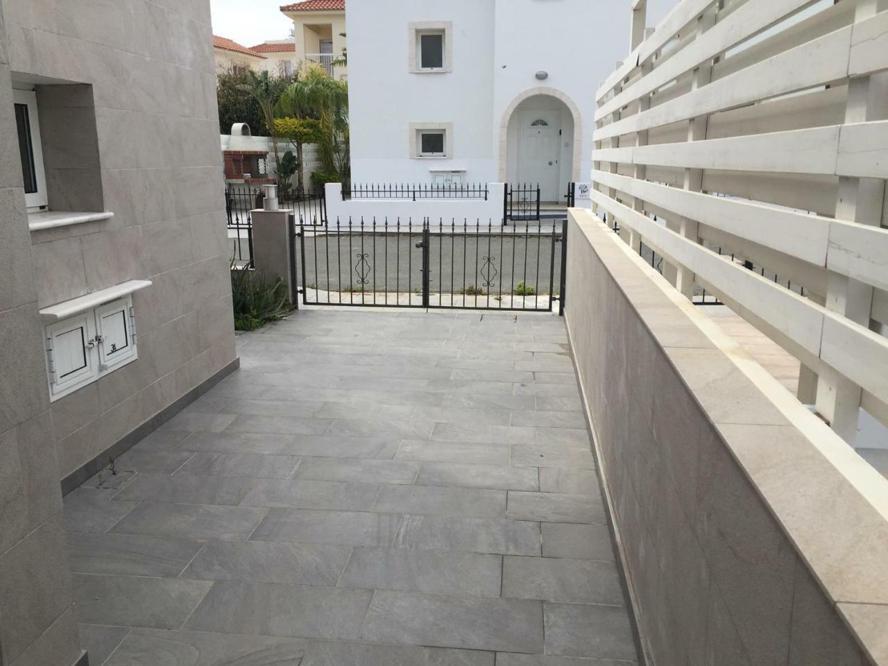 Amanda Villa Protaras