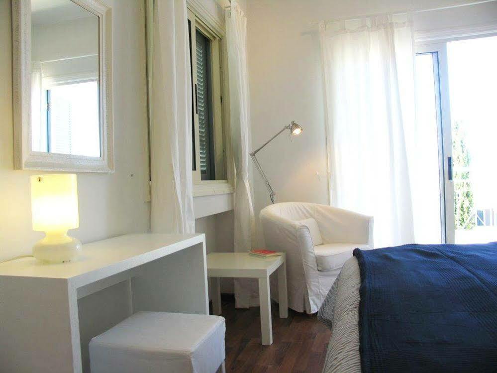 Carob Tree Apartment *